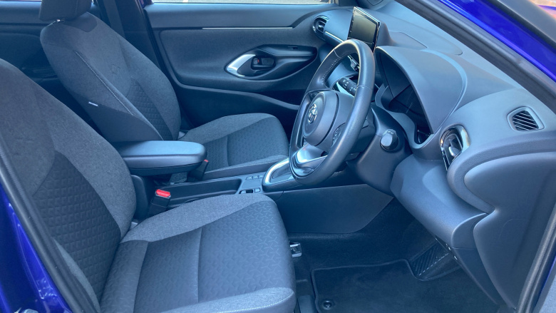 Toyota Yaris Cross 1.5 Hybrid Design 5dr CVT [Tech Pack] Hybrid Estate